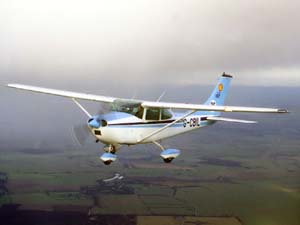 Cessna 182 - COPYRIGHT P.Starling